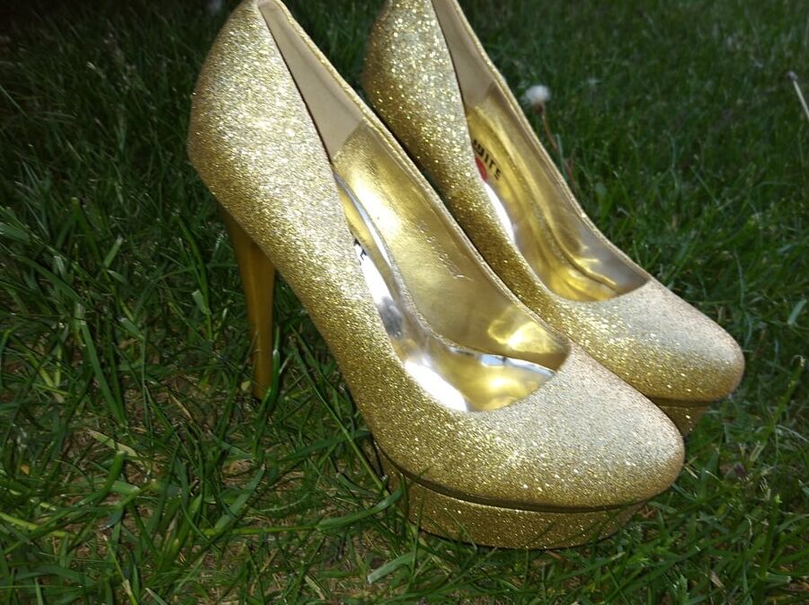 heels gold