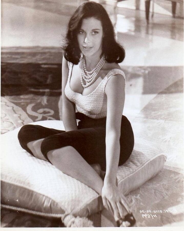 Marie Devereux