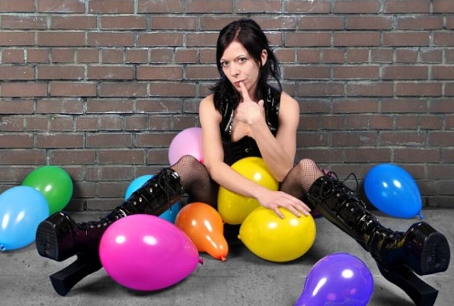 sexy Goth Babe
