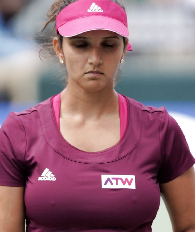 SANIA Y