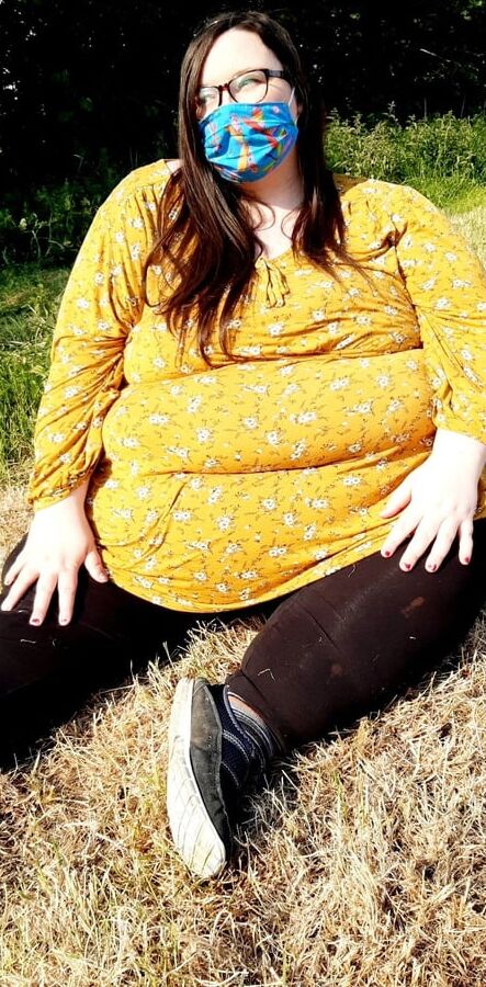 Hoodyman SSBBW . Do you want to be exposed as a fat pig