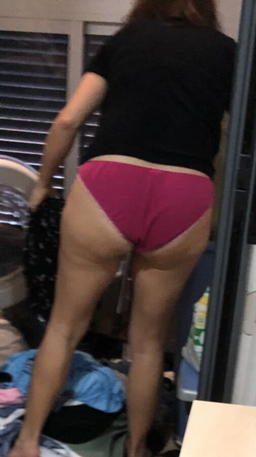 Esposa en bragas