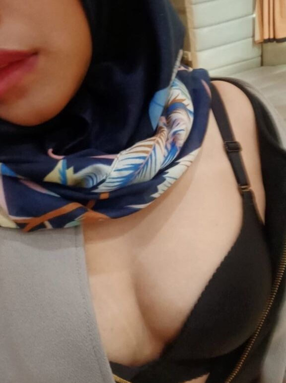 Ibu buah dada besar