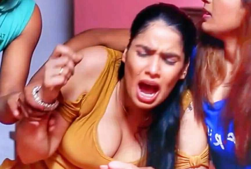 Sri Lankan Actress Medha Jayarathna Armpits