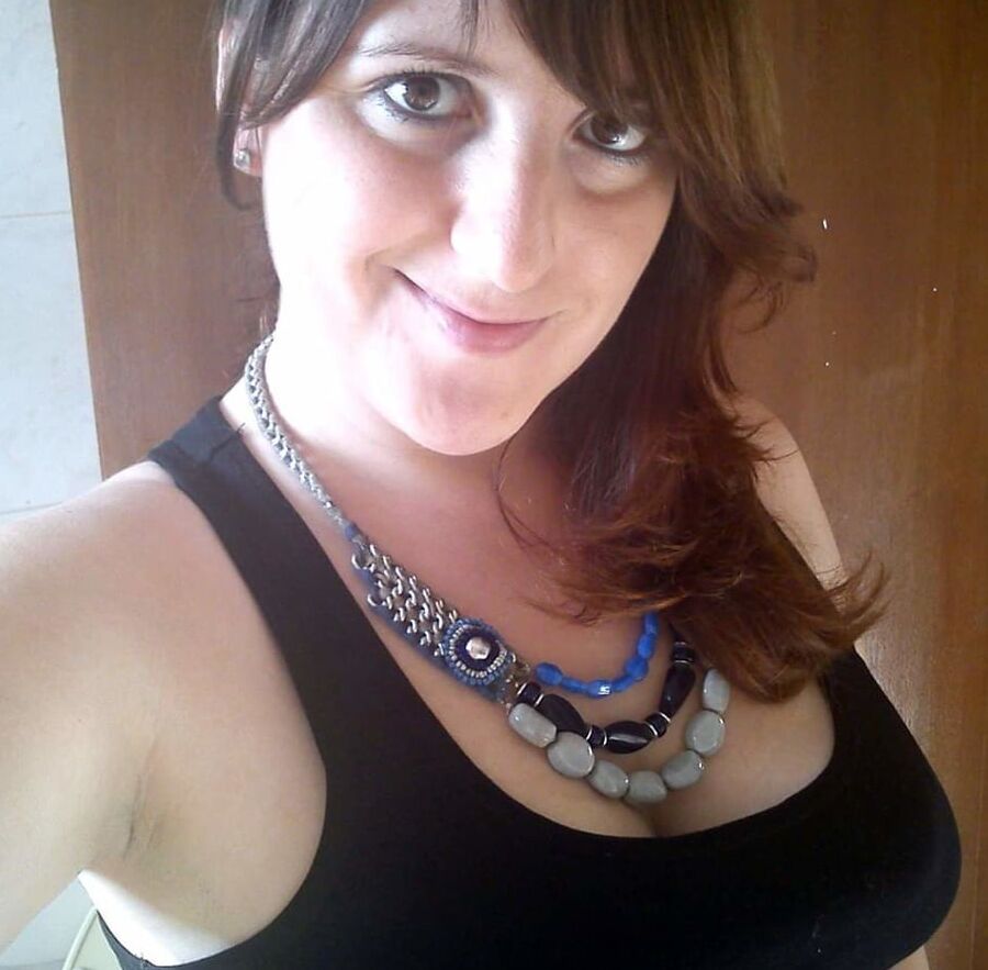 Hot milf Andreia G