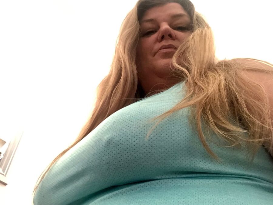 TIT LOVERS
