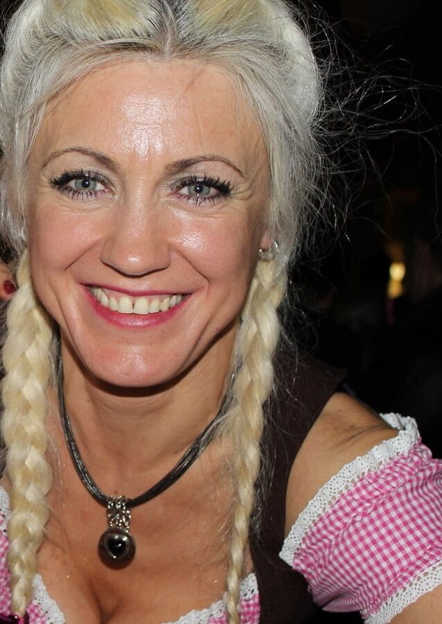 Happy Russian Mature Milf Cumface