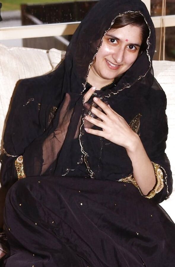 DESI CUTE LOOK WITH SALWAR KAMEEZ