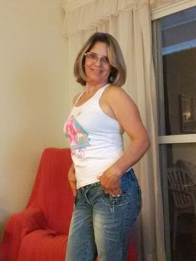 MILF LUZIA