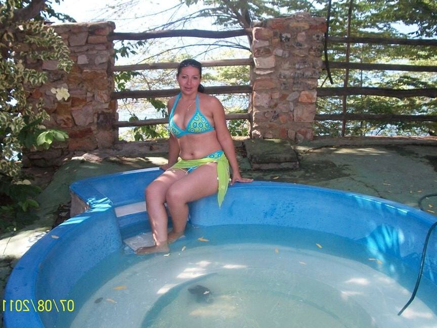 VENEZUELAN GIRLS