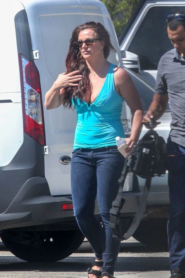 britney spears out and about