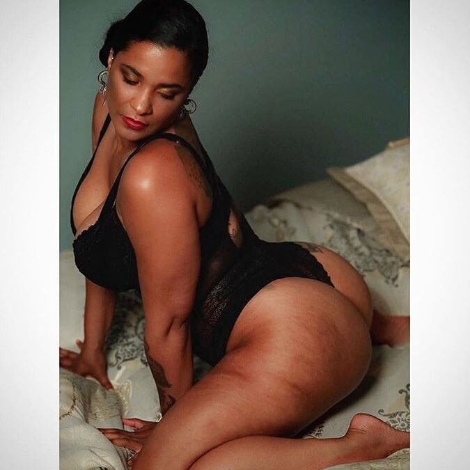 ebony milfs