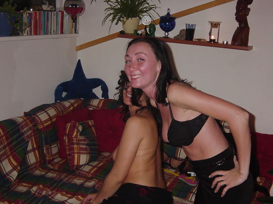 Italian brunette Milf mom Paola exposed from milano