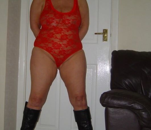 Sexy matures, curvy, bbw, and grannys in sexy outfits