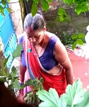 Desi Big Ass Aunty