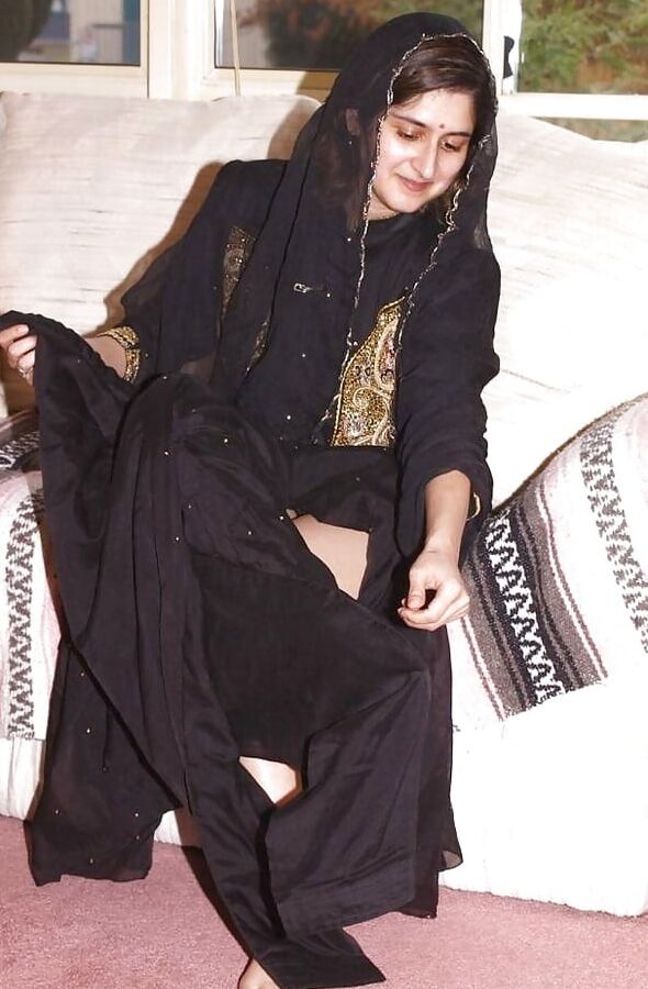 DESI CUTE LOOK WITH SALWAR KAMEEZ