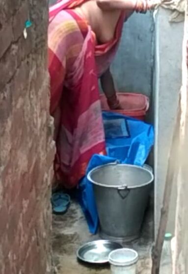 Desi Big Ass Aunty