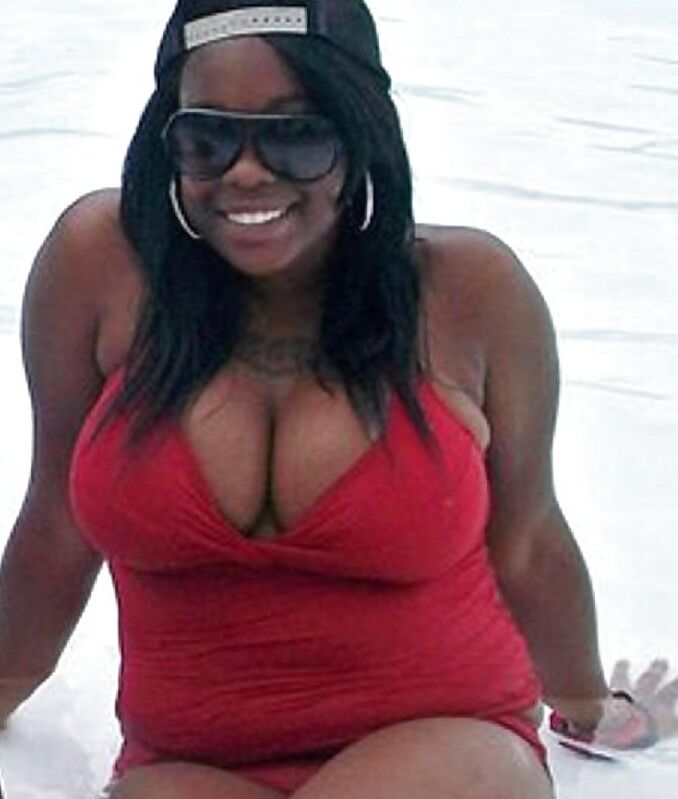 BIG BOOTY BLACK GIRLS WITH NASTY ASSHOLES