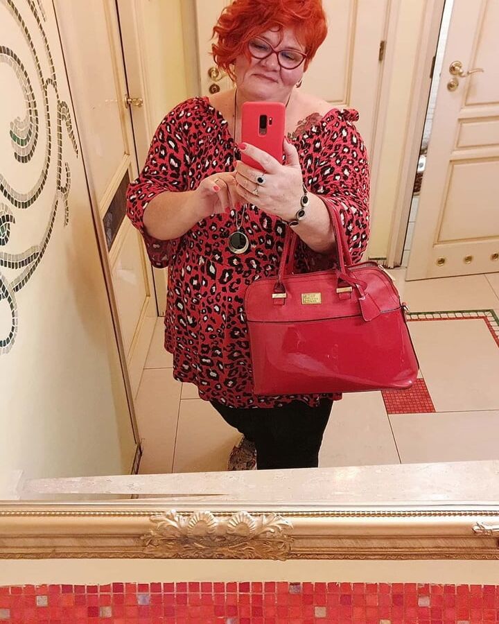Coroa tezuda (bbw gilf)