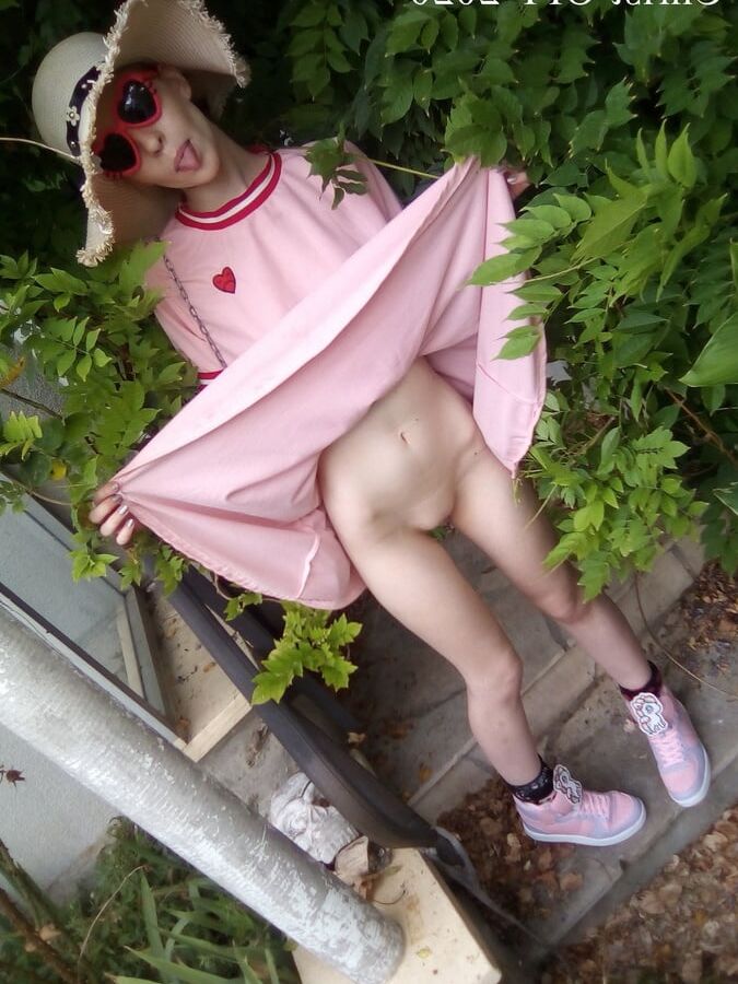 Confinement &amp; exib outdoor