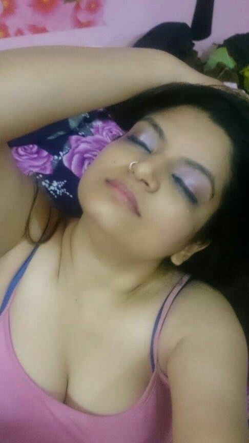 PAVITHRA AUNTY