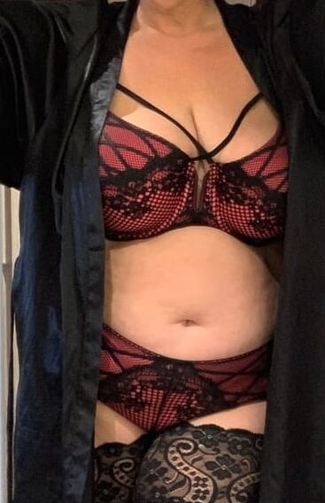 feeling so horny right now?