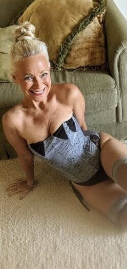 Mature Lingerie Beauties