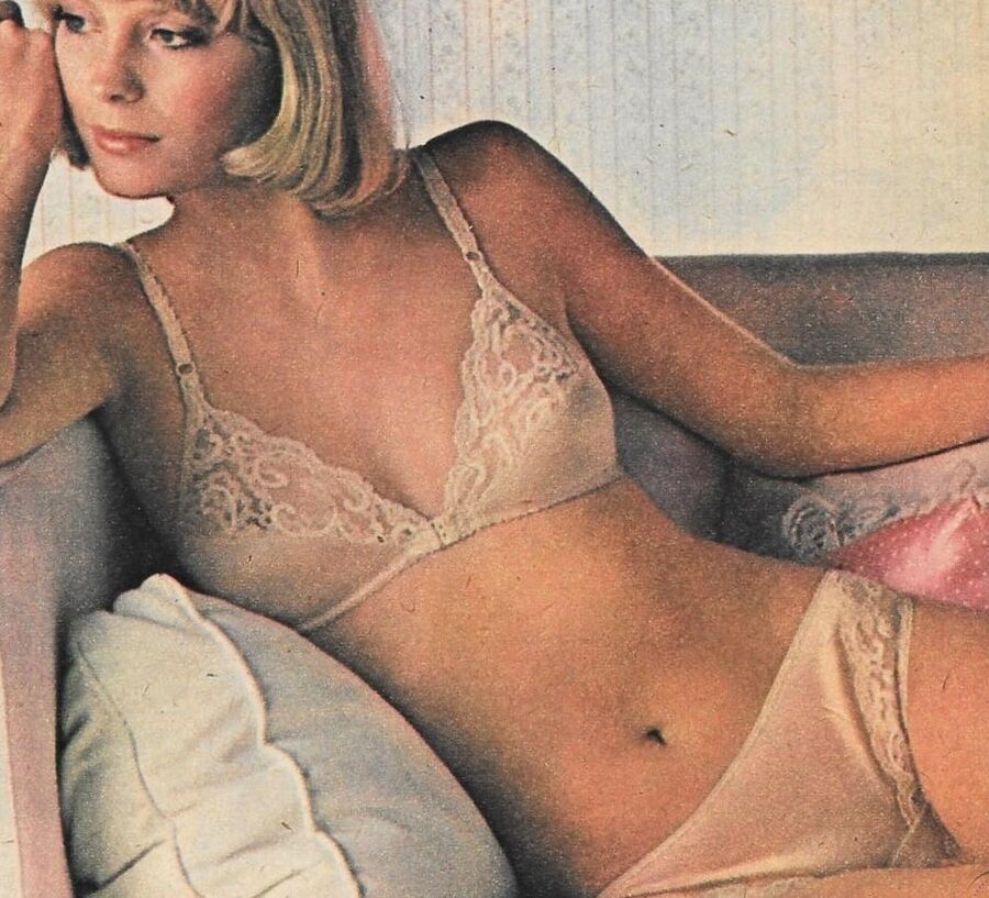 Women I&;d Like to Fuck - Women in Bras