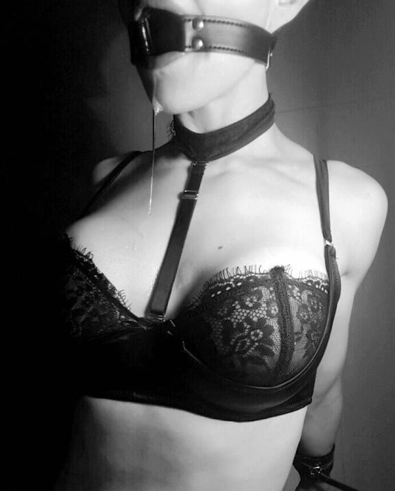 Girls in gag