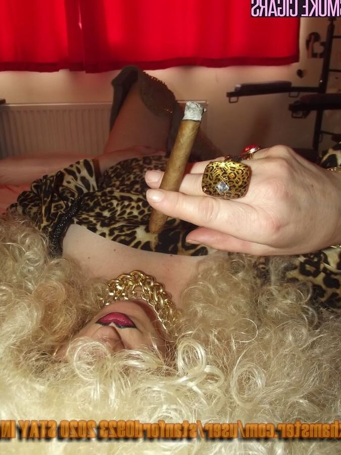 CIGAR DIVA