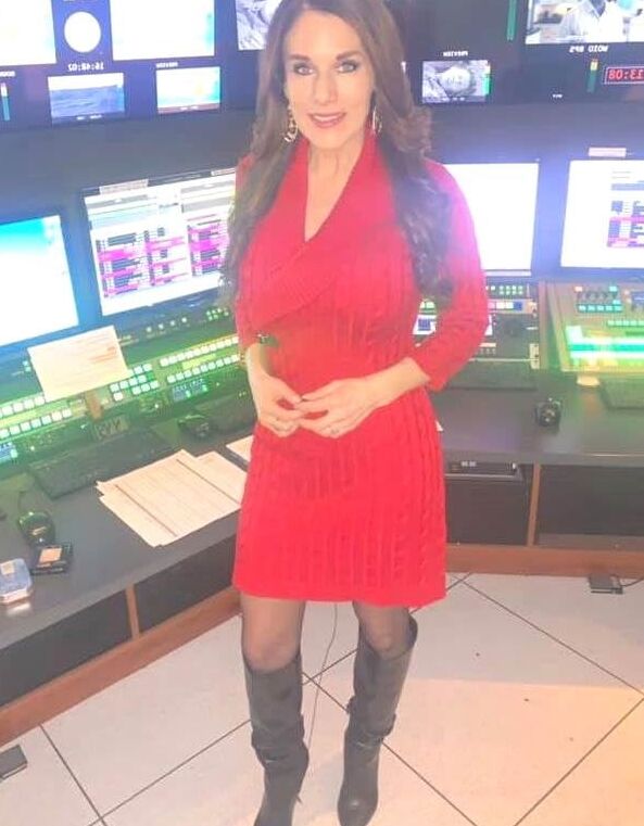Female Celebrity Boots &amp; Leather - Erin Logan