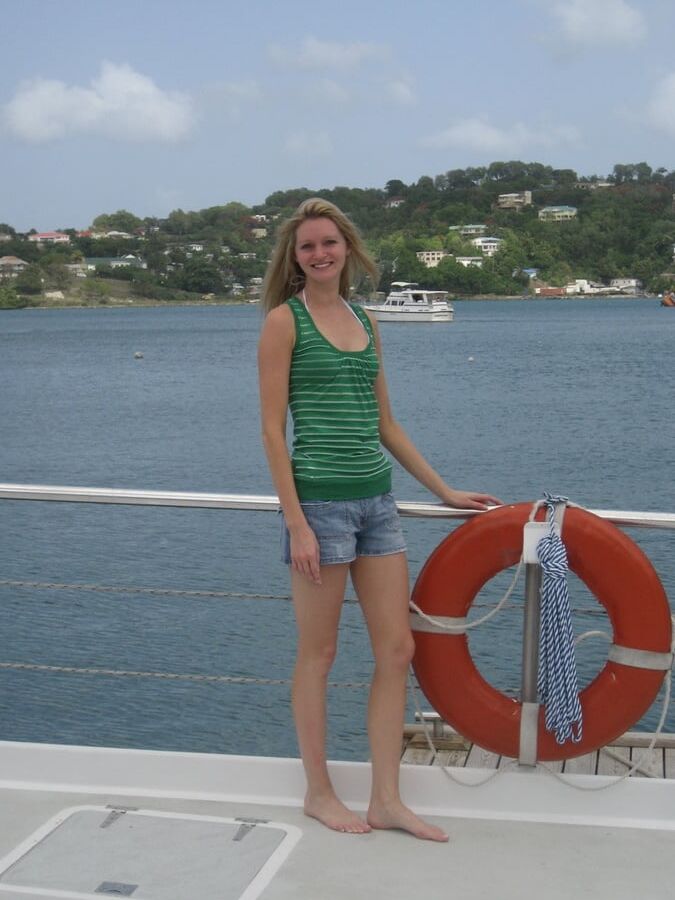Hot blonde gf enjoying vacation