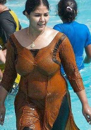 + REAL GILF ITALY AUNTY