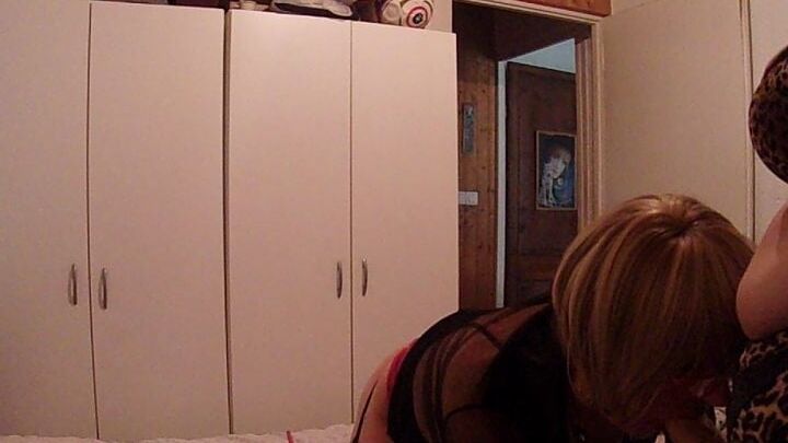 mistress juliette and her dildo belt