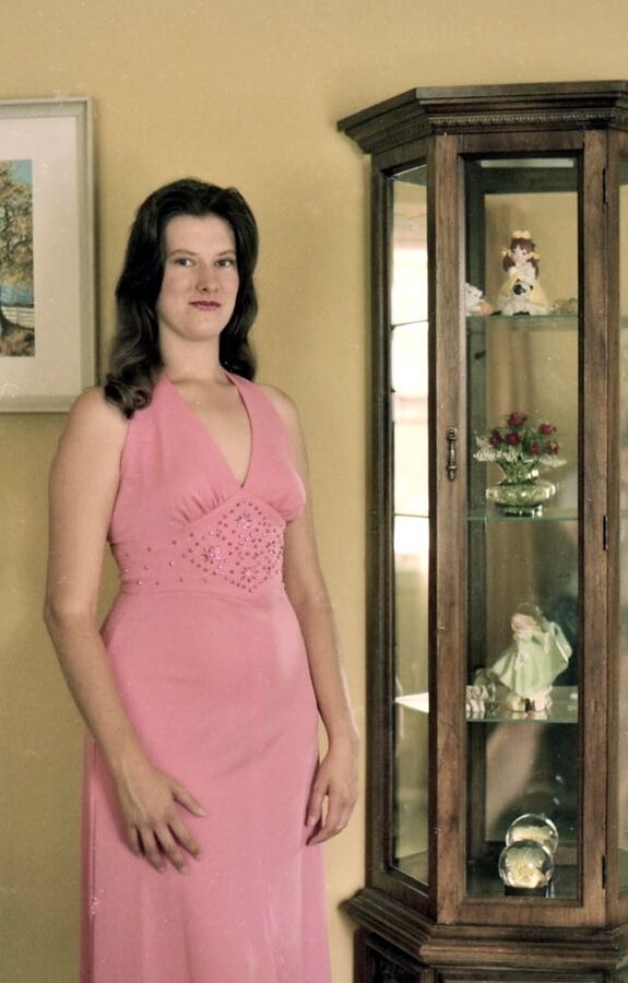 Vintage Amateur MILF Wife Model