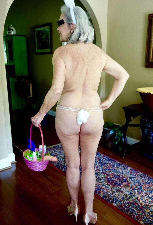 Mature Wishes Everyone a Happy Easter