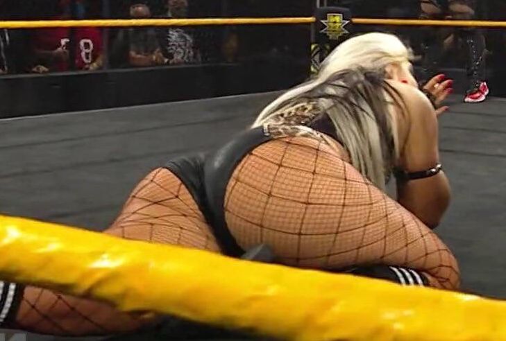 WWE Toni Storm PAWG Fickarsch