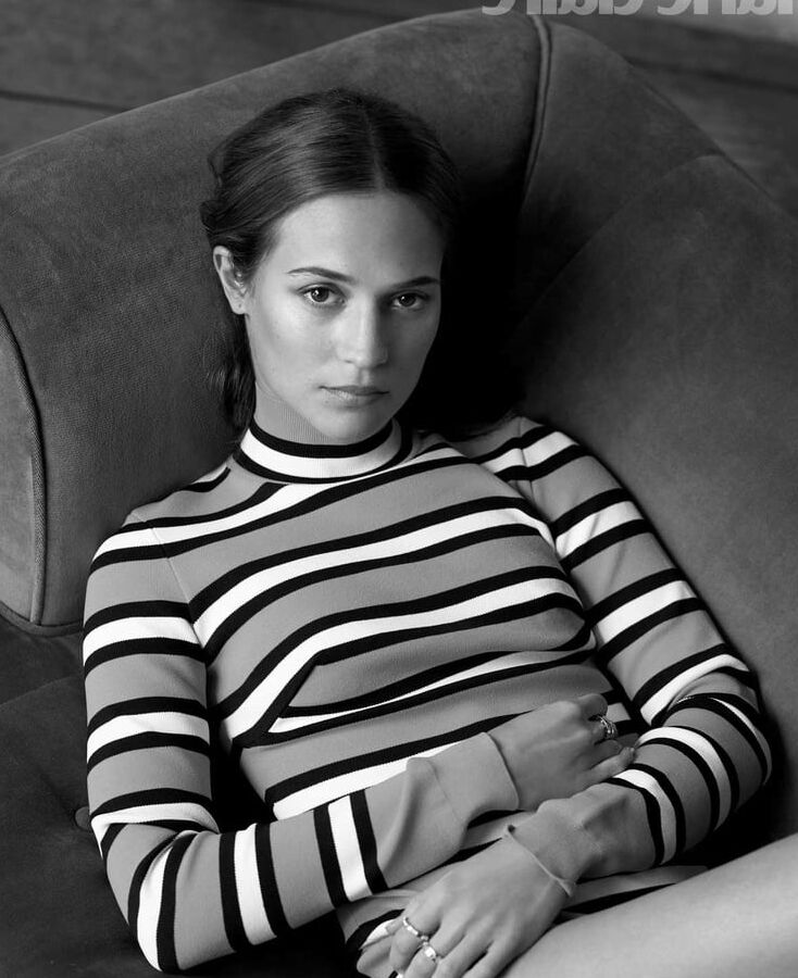 Alicia Vikander my ideal woman is flat chested.