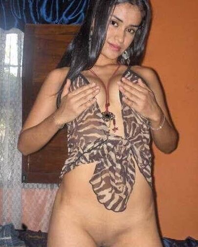 SDRUWS - BRAZILIAN SKINNY GF PRIVATE NUDE LEAKED PICS