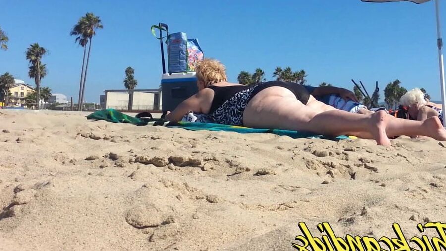 Ultimate BBW GRANNY with huge ass and thighs!! Part.