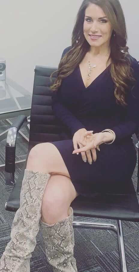 Female Celebrity Boots &amp; Leather - Erin Logan
