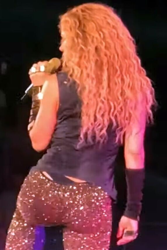 Shakira&;s Ass in a Thong..