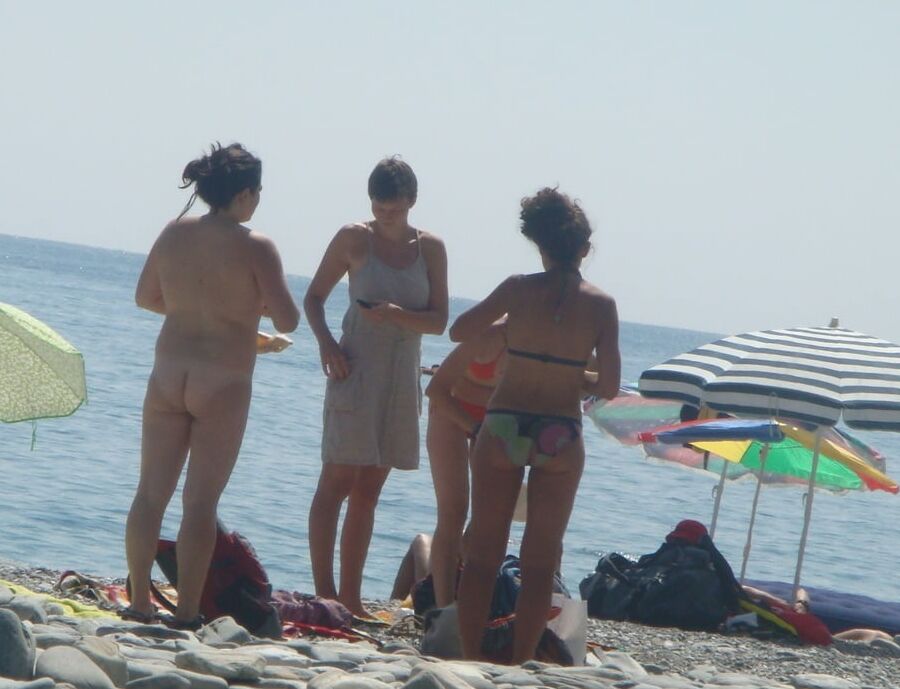 Chubby Slut Gets Naked Among Friends on Public OON CFNF