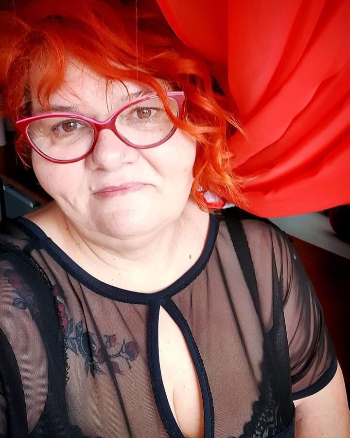 Coroa tezuda (bbw gilf)