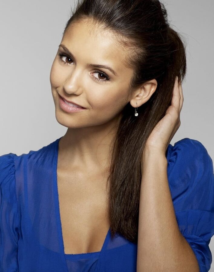 Nina Dobrev