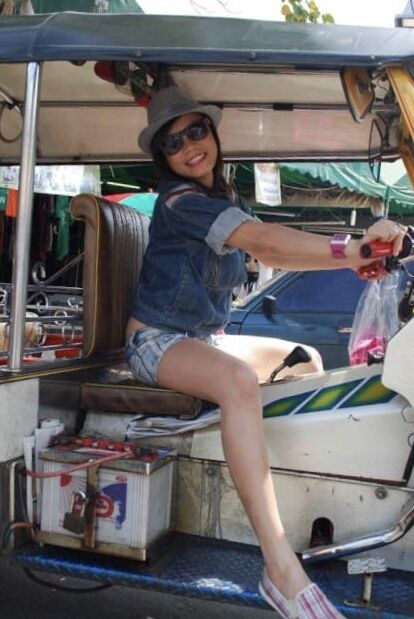 Thai tuk tuk girls