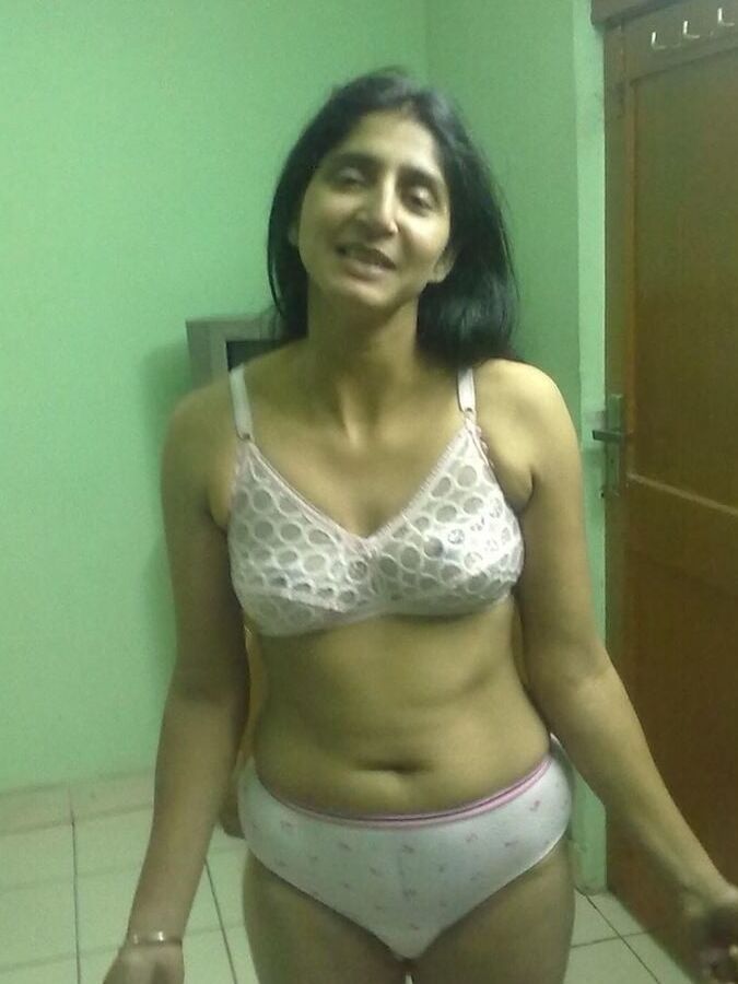Sangeeta verma indian wife nude hot pic