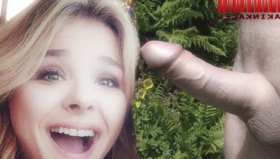 Chloe Moretz Fakes time Corona Quarantine