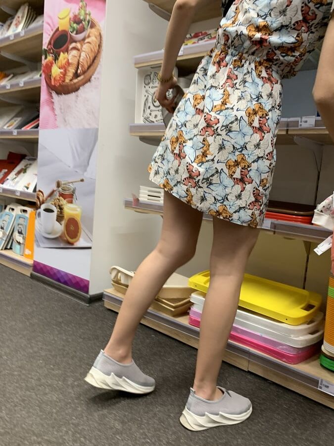 Mmm upskirt in mall