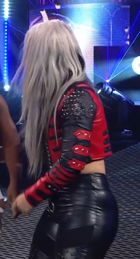 WWE Toni Storm PAWG Fickarsch